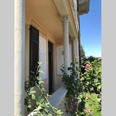 Villa Peachey, Intero Piano Con Giardino สเตรซา ภายนอก รูปภาพ